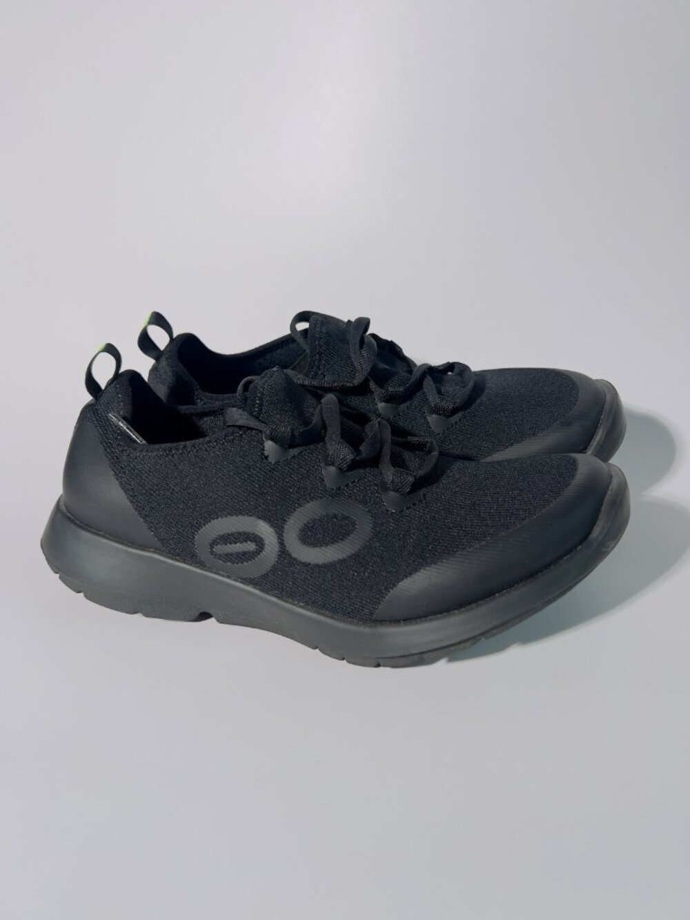 OOFOS OOmg Sport Low Recovery Shoes Black Women’s Size 7.5 - Picture 2 of 11